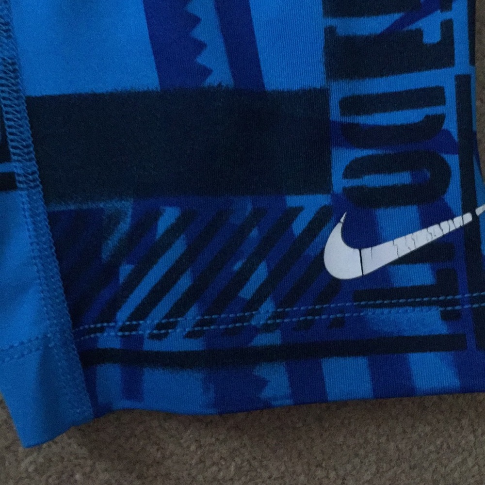 Nike pro capris - Picture 2 of 4